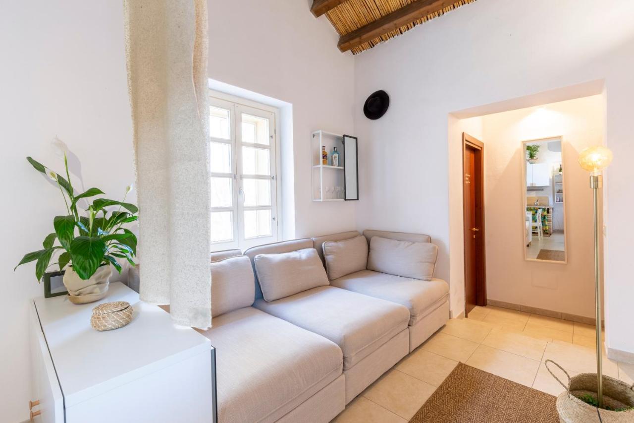 Castello Attic Sunset Terrace Apartment Cagliari Bagian luar foto