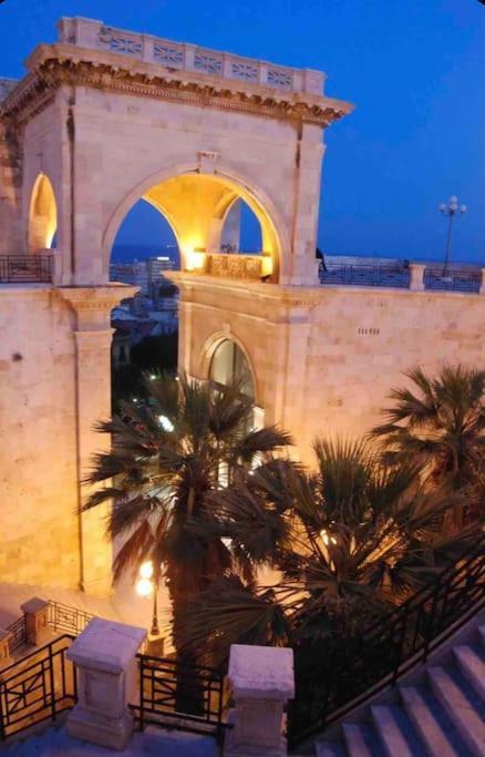 Castello Attic Sunset Terrace Apartment Cagliari Bagian luar foto